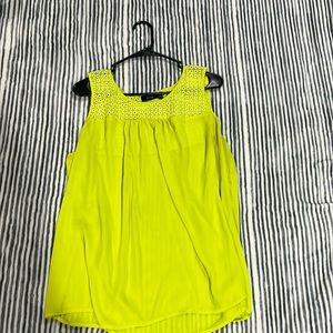Women's bright yellow apt 9 sleeveless top